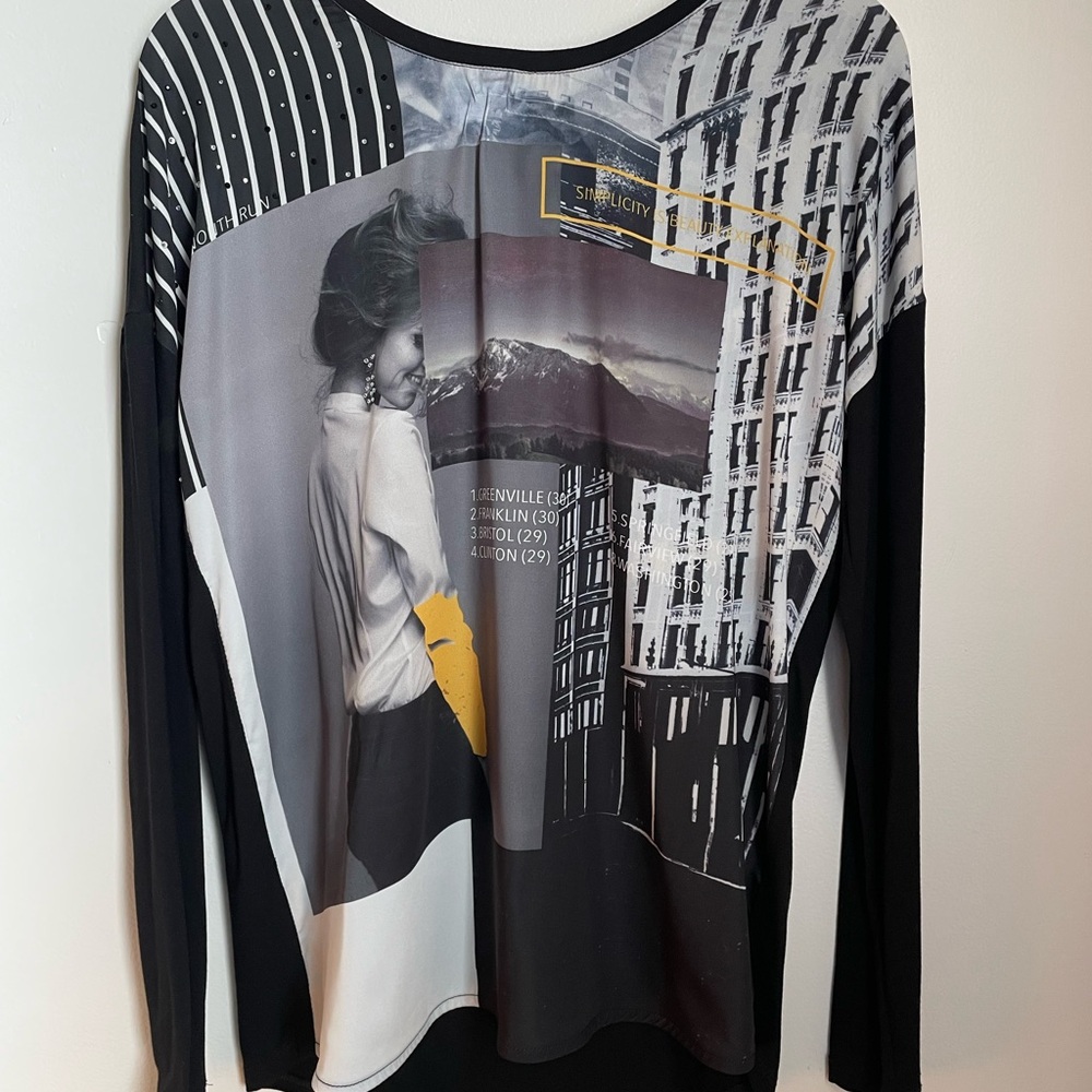 Tricotto Black and White Graphic Long Sleeve Top